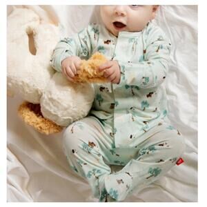 Magnetic Me Baby Central Bark Magnetic Modal Footie Romper Size 6-9M